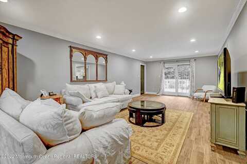 Blackfoot, MANALAPAN, NJ 07726