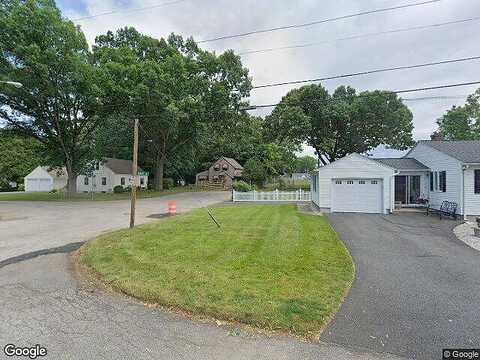 Baker, LUDLOW, MA 01056