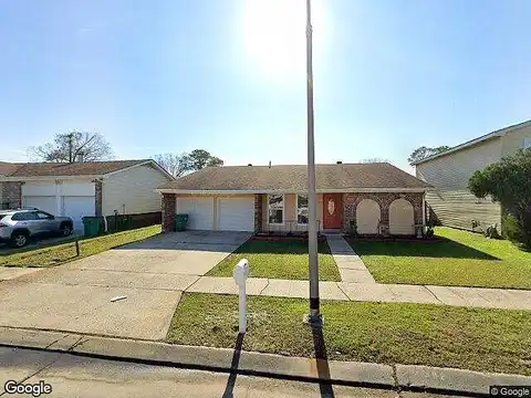 Chriswood, HARVEY, LA 70058
