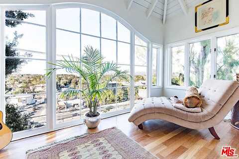Sunshine, STUDIO CITY, CA 91604