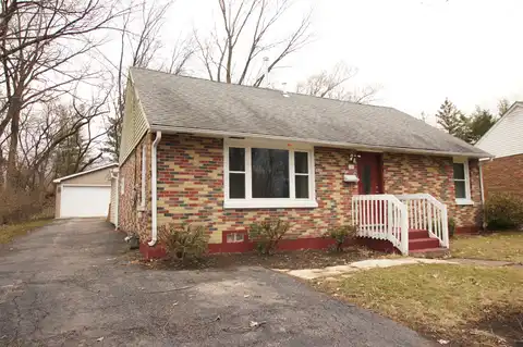 Mionske, LAKE ZURICH, IL 60047