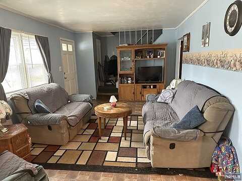 Burnside, HASKELL, NJ 07420