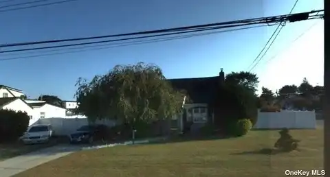 Weeks, NORTH BABYLON, NY 11703