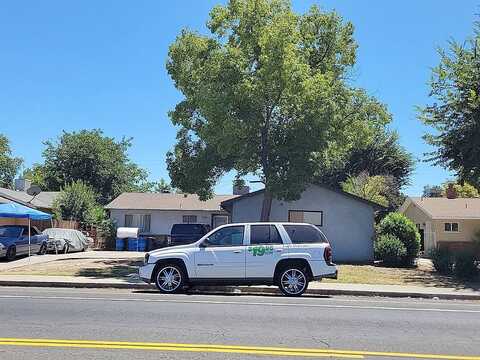 Dakota, FRESNO, CA 93726