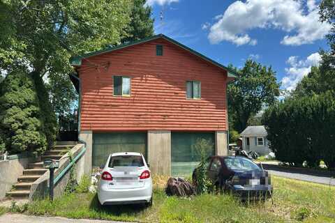 Henry, WEBSTER, MA 01570