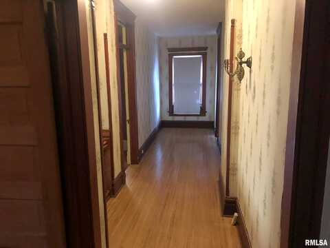 Lafayette, MACOMB, IL 61455