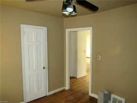 Crestview, AKRON, OH 44320