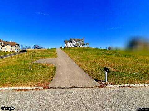 Danielle, GOSHEN, NY 10924