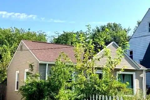 Lena, CLEVELAND, OH 44135