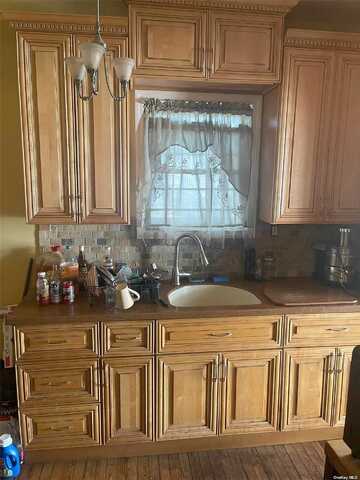 135Th, SPRINGFIELD GARDENS, NY 11413
