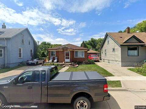 Piper, EASTPOINTE, MI 48021