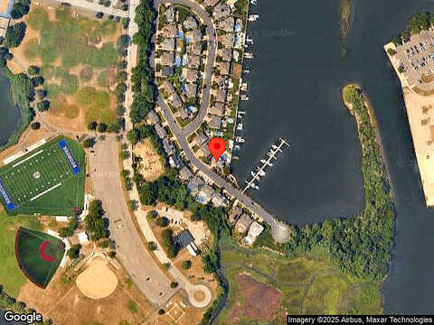 Crescent Cove, SEAFORD, NY 11783