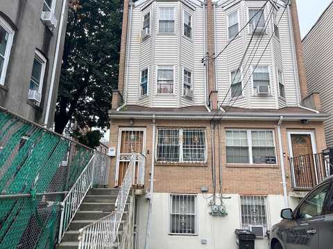 Elton, BROOKLYN, NY 11208