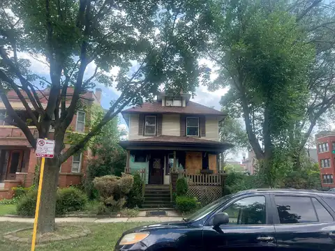 Superior, CHICAGO, IL 60644