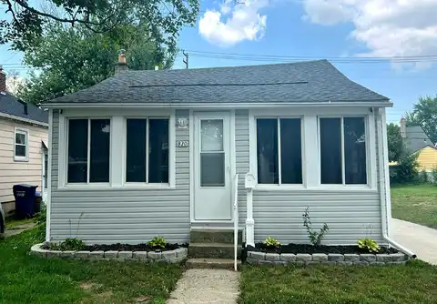 White, LINCOLN PARK, MI 48146
