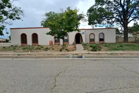 Avenales, ALBUQUERQUE, NM 87111