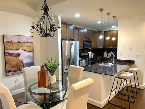 Elm, DALLAS, TX 75201