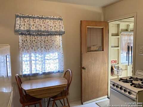 Lark, SAN ANTONIO, TX 78228