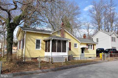 Hall, CROWNSVILLE, MD 21032