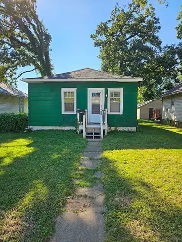 12Th, CEDAR RAPIDS, IA 52402