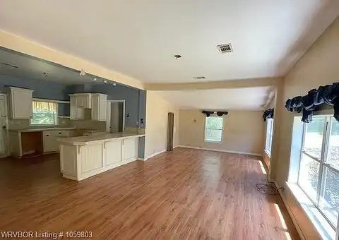 Roseville, ALTUS, AR 72821