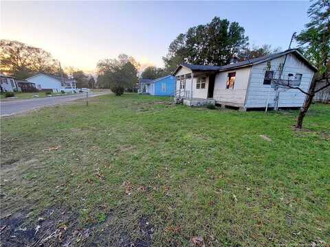 Camelia, RAEFORD, NC 28376
