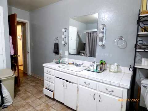 Perry, MOUNT SHASTA, CA 96067