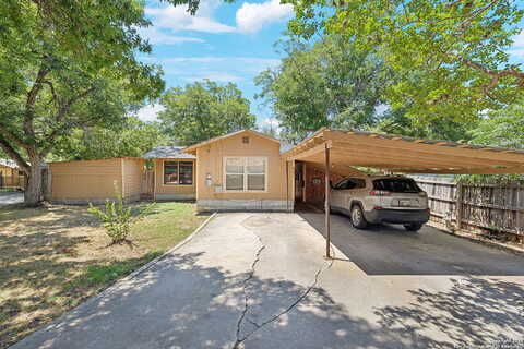 4Th, SEGUIN, TX 78155
