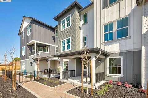 Julia, CONCORD, CA 94519