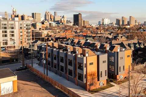 11Th, DETROIT, MI 48216