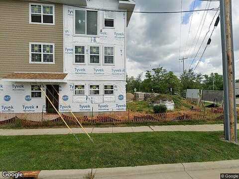 Grand, MUKWONAGO, WI 53149