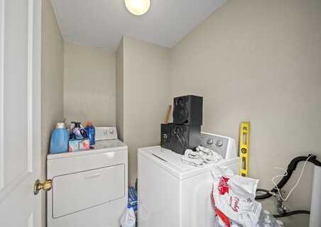 Simmons, REDDING, CA 96001