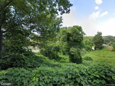 Triangle St, Triangle, VA 22134