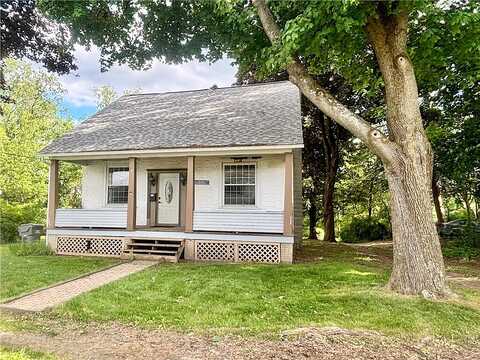 8Th, BEAVER FALLS, PA 15010