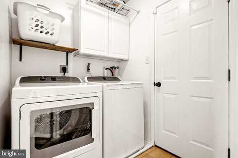 Brenda Lynn, MOUNTVILLE, PA 17554