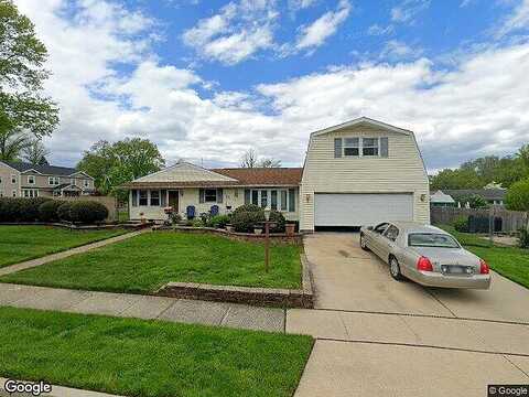 Maple, LEVITTOWN, PA 19054
