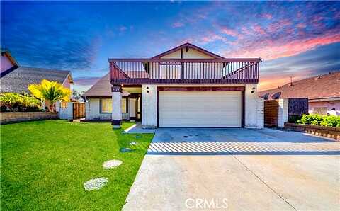 Lainie, WEST COVINA, CA 91792
