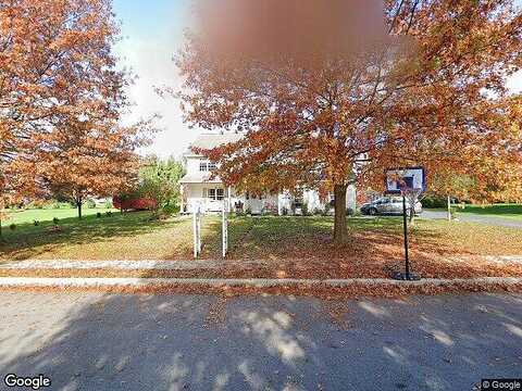 Lori, BOILING SPRINGS, PA 17007