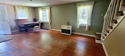 Quay, MOUNT POCONO, PA 18344