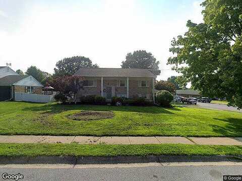 Julia, STRASBURG, PA 17579