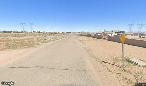 Jenny St, Hesperia, CA 92344