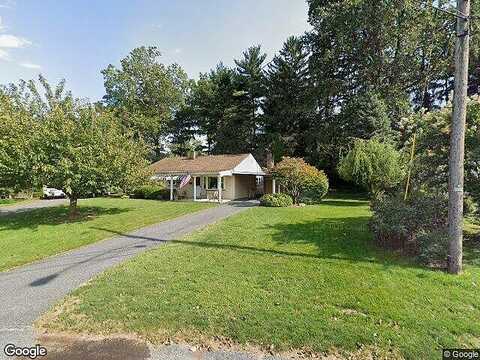 Broad, EAST PETERSBURG, PA 17520