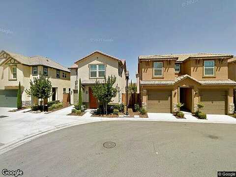 Strada, CLOVIS, CA 93619
