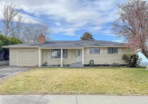 Dennis, KENNEWICK, WA 99336