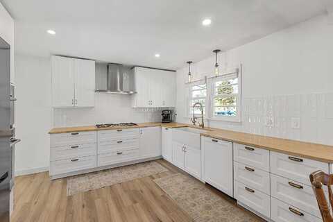 Oakland, MINNEAPOLIS, MN 55423