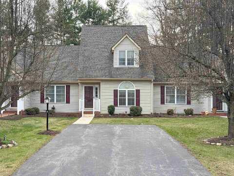 Ashleigh, WAYNESBORO, VA 22980
