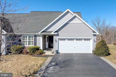 Oak Leaf, MOUNT JOY, PA 17552