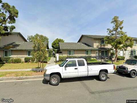 Rey, HUNTINGTON BEACH, CA 92649