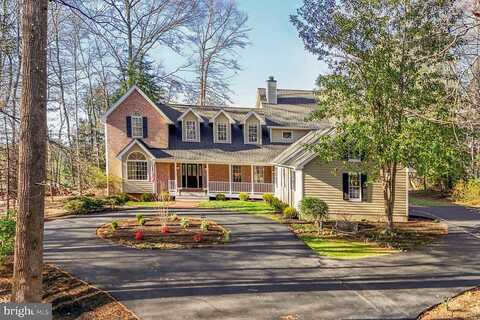 Canterwood, GREAT FALLS, VA 22066
