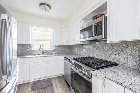 Cavell, MINNEAPOLIS, MN 55426